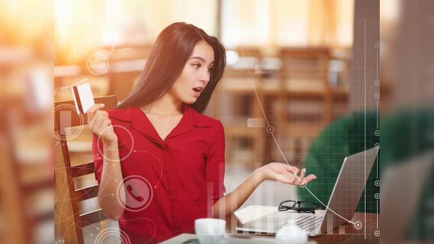 हर तरफ चल रही है SALE, जानिए Credit Card से करें शॉपिंग या Buy Now Pay Later से होगा फायदा