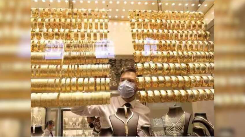 Gold Silver Price on 9th August: सोना ₹70 और चांदी ₹260 हुई महंगी, चेक कर लें ताजा रेट्स