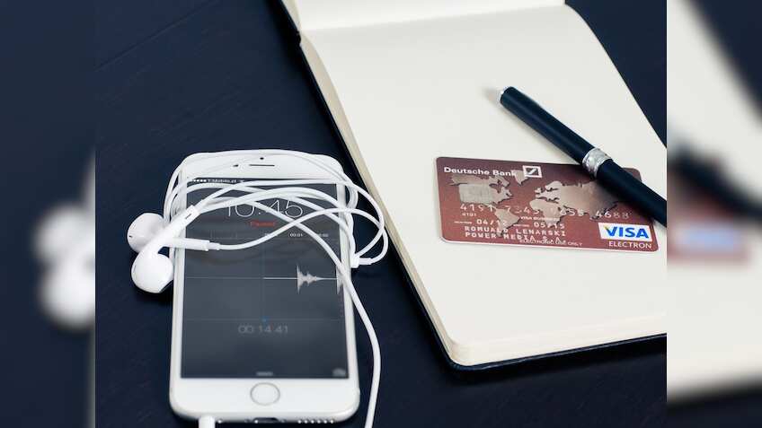 Credit Card Scam: क्रेडिट कार्ड लिमिट बढ़ाने के लिए आते है कॉल्स और SMS, तो हो जाइए सावधान ! 