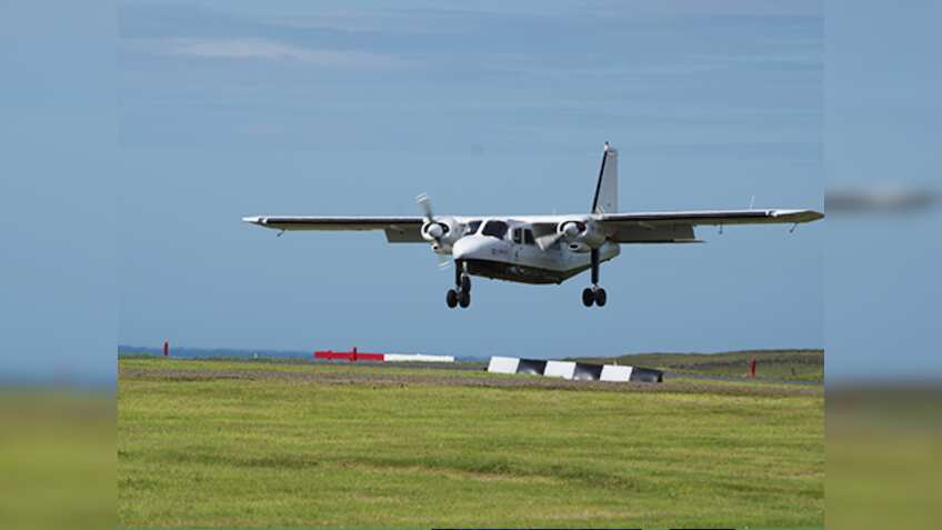 शौक है या मजबूरी? पैदल तय कर सकते हैं जो दूरी, उसे फ्लाइट से तय करते हैं यहां के लोग