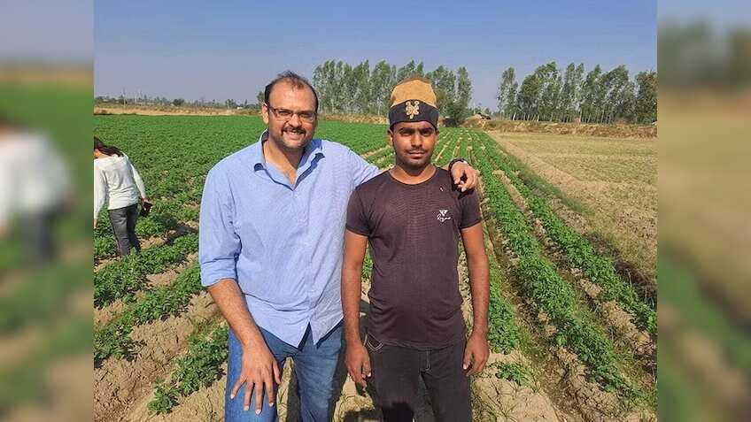 Success Story: किसानों से मिला प्यार तो उन्हीं के लिए शुरू कर दिया Startup, 4 करोड़ को बना चुके हैं करीब 100 करोड़ रुपये!