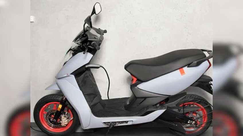 Ather 450s से सफर होगा और भी आसान! अब कैसे भी आ जाएं मोड़ 18 से ज्यादा नेविगेशन फीचर्स देंगे साथ