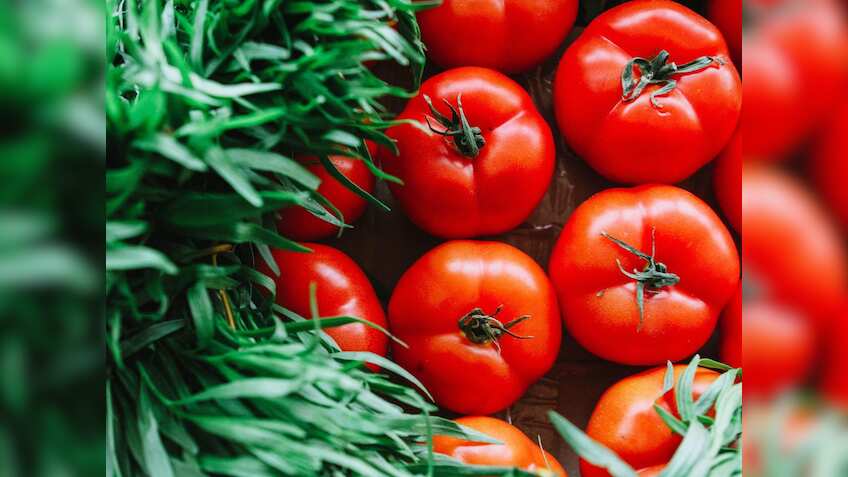 CPI July Data: टमाटर-प्याज की कीमतों से 15 महीने के टॉप पर खुदरा महंगाई दर, जुलाई में बढ़कर हुई 7.44 फीसदी