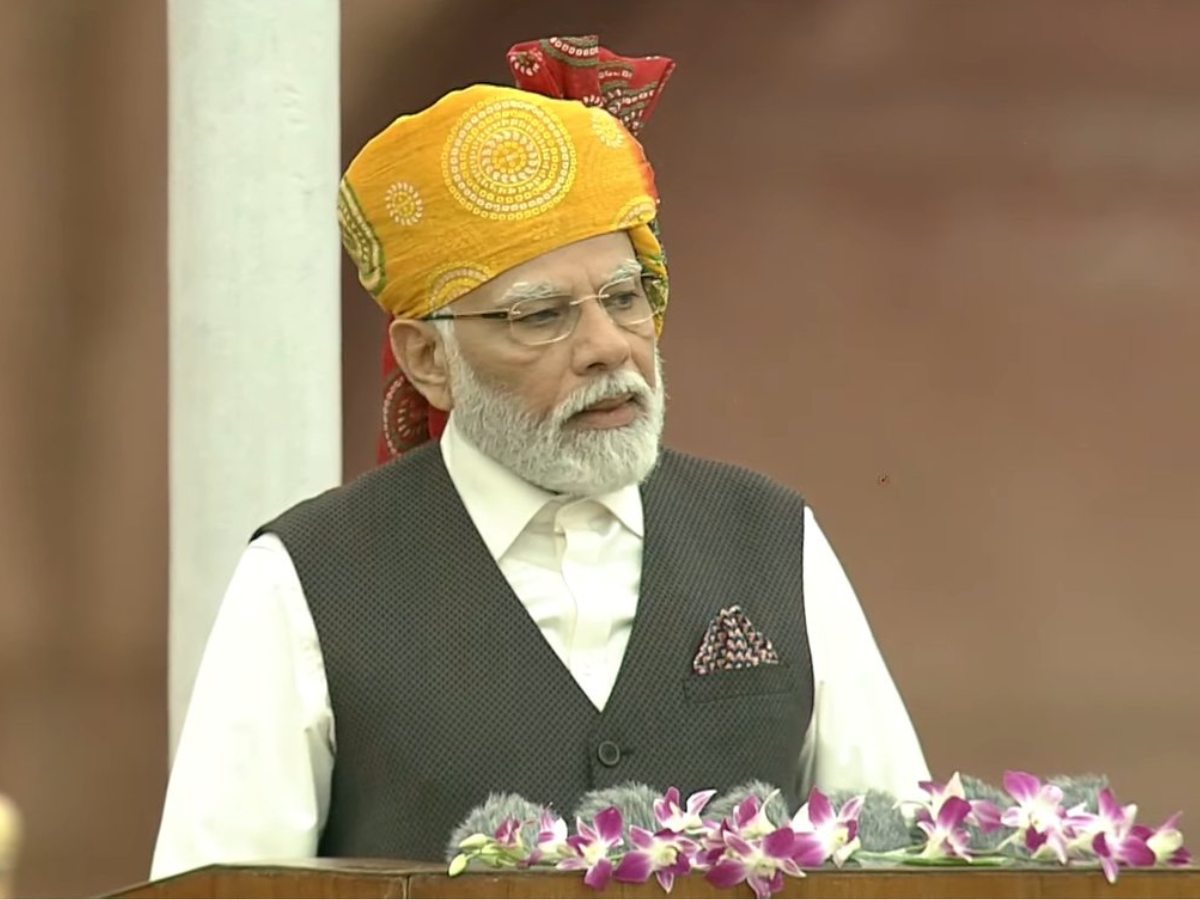 PM Modi Full Speech: पीएम मोदी बोले- 2047 में विकसित भारत का तिरंगा फहराएंगे, जानें भाषण की हर छोटी-बड़ी बातें