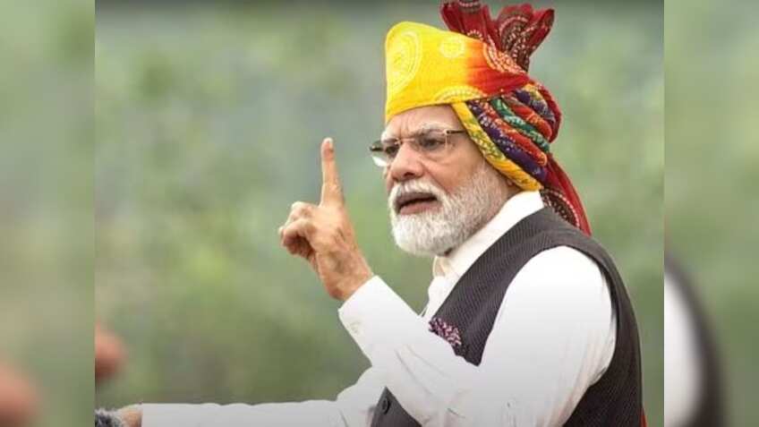 PM Modi ने लाल किले से की Vishwakarma Scheme की घोषणा, जानें कब शुरू होगी योजना और किसे मिलेगा फायदा