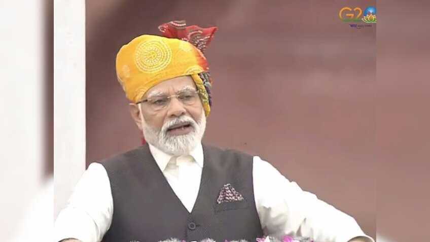 PM Modi का बड़ा ऐलान, महिलाएं बनेंगी ड्रोन पायलट, वुमेन SHG को Drone देगी सरकार