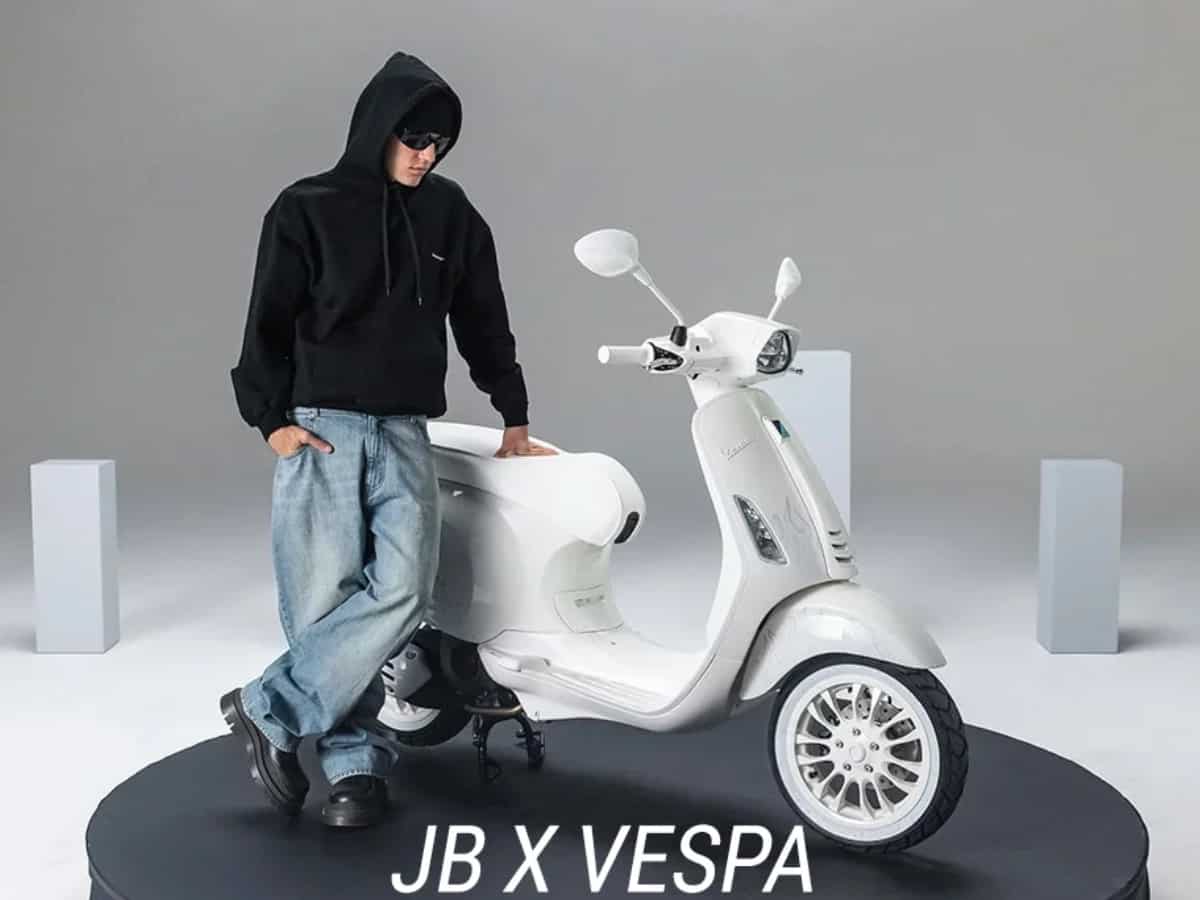 Justin Bieber के फैन्स ध्यान दें! देश में लॉन्च हुआ Vespa का जस्टिन बीबर एक्स एडिशन स्कूटर, जानें कीमत