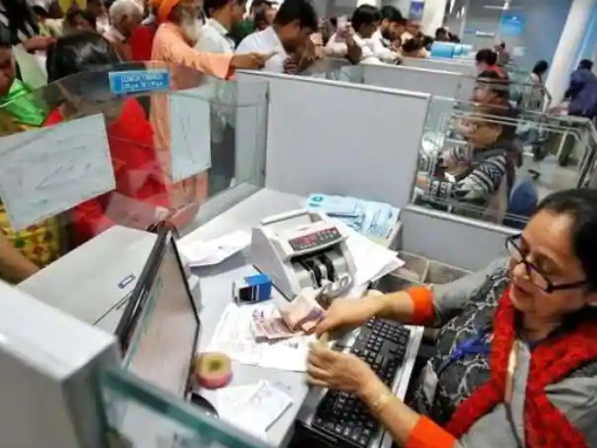 खाता खुलवाने से पहले जान लें, आपके लिए सेविंग अकाउंट या करंट अकाउंट कौन है बेहतर?