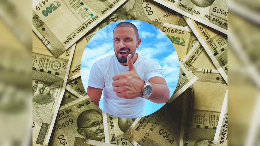 मोटी सैलरी की जरूरत नहीं, पहली सैलरी के साथ खर्च-बचत के ये तरीके आजमा लिए तो करोड़पति बनना बड़ी बात नहीं…