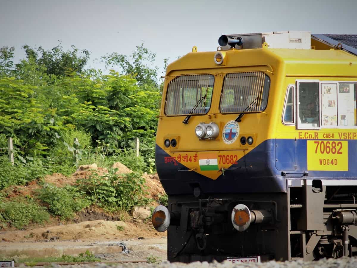 इंडियन रेलवे में इंजीनियर के लिए नौकरी का मौका, 28 अगस्त आवेदन की लास्ट डेट, जानें कैसे होगा सिलेक्शन