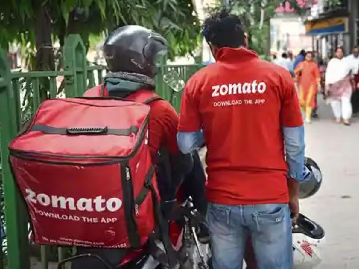 Zomato का बड़ा दांव! बैटरी स्वैपिंग के लिए इस कंपनी से मिलाया हाथ, अब 30 शहरों में मिलेगी सुविधा