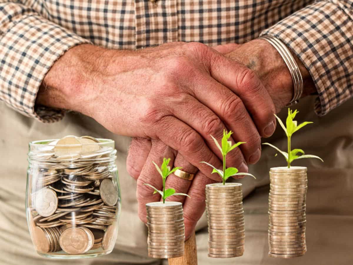 सीनियर सिटीजंस की मौज ही मौज! मिलेगा 9.10% तक का मोटा रिटर्न, ये 4 बैंक दे रहे FD पर जबरदस्त रिटर्न