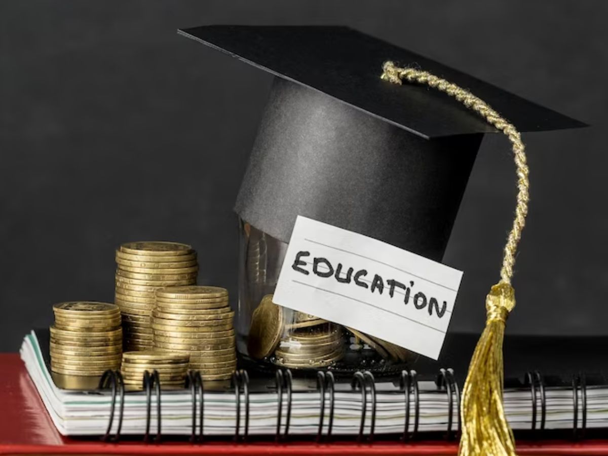 एजुकेशन लोन चाहिए तो ये स्कीम है सबसे बेस्ट, 100 फीसदी तक लोन पर सरकार की सब्सिडी