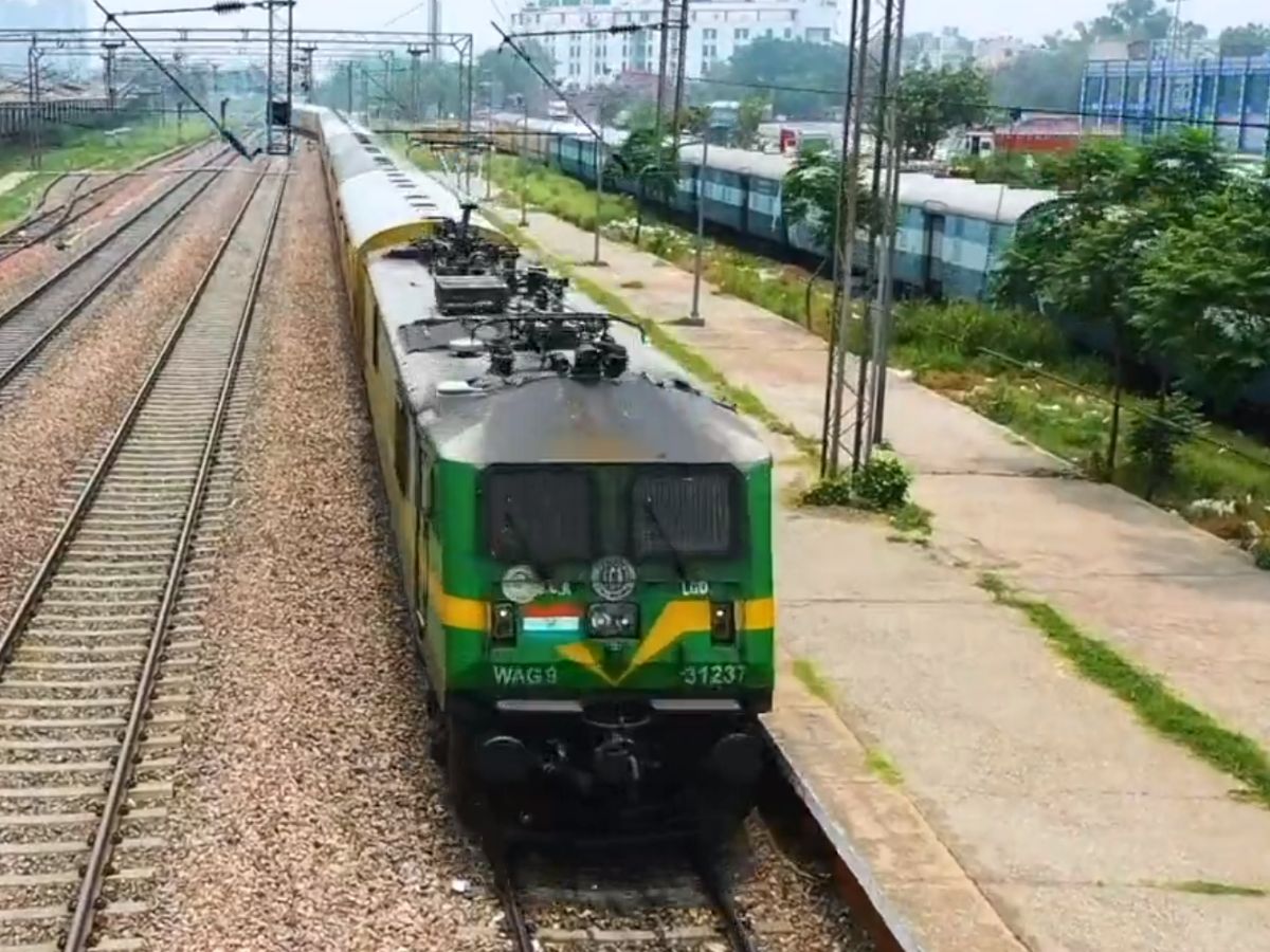 Train Cancellation: महाराष्ट्र जाने वाले पैसेंजर्स ध्यान दें! रक्षाबंधन पर कैंसिल रहने वाली हैं ये 14 ट्रेनें