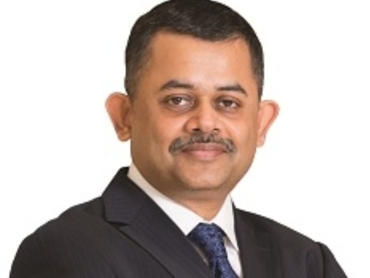 Axis Bank के टॉप अधिकारी नीलकंठ मिश्र बने UIDAI के चेयरपर्सन, जानिए उनके बारे में