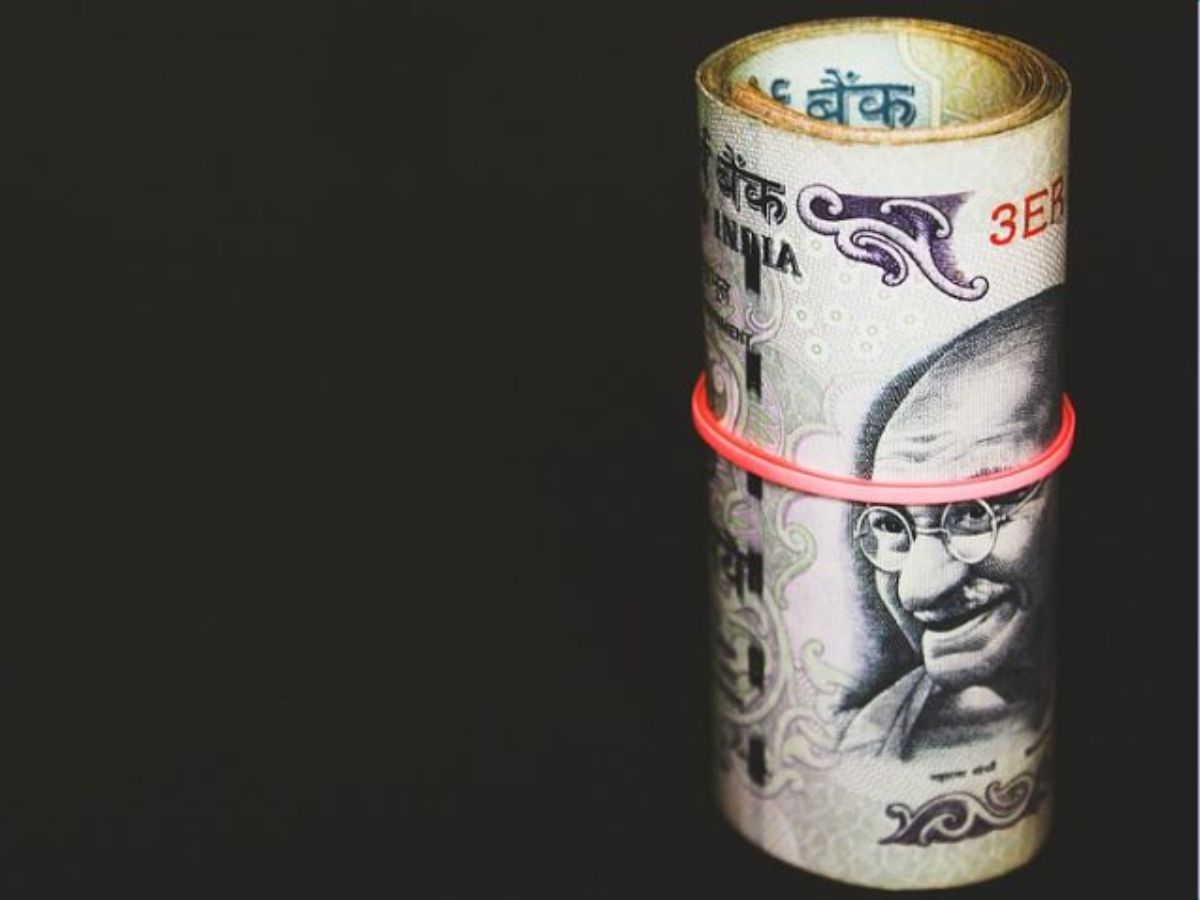 Fixed Deposit: ये NBFC ऑफर कर रही है एफडी पर तगड़ा ब्याज, ₹50,000 करोड़ से ज्यादा हुआ कॉर्पस