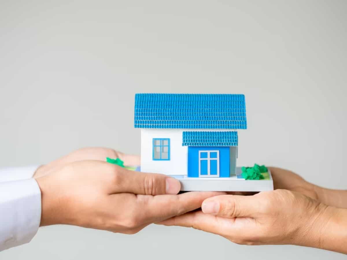 काम की बात- फ्लैट खरीदा है, लेकिन क्‍वालिटी से संतुष्‍ट नहीं...तो आपके पास हैं ये अधिकार यहां कर सकते हैं शिकायत