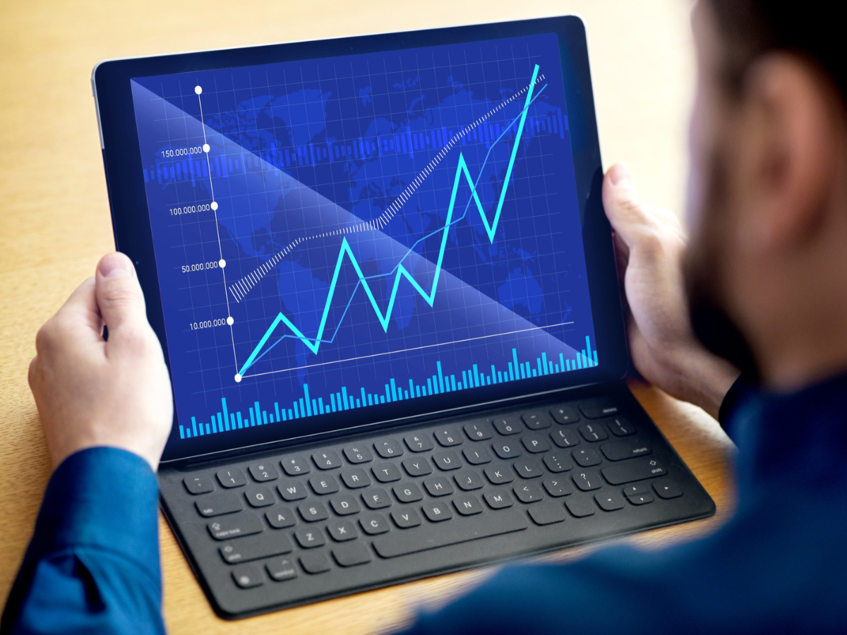 HDFC Bank, Bharat Petroleum समेत इन 11 दमदार शेयरों पर नई स्ट्रैटजी, चेक कर लें Buy-Sell के नए टारगेट