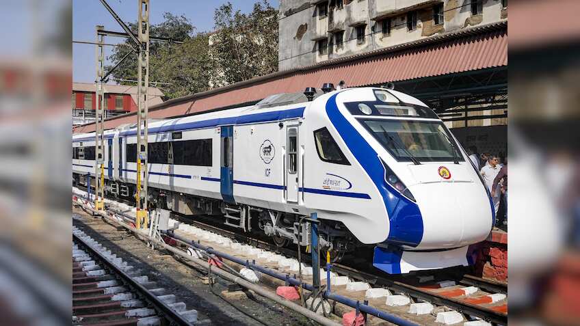 आधे घंटे पहले पहुंचेगे मुंबई से शिरडी, रेलवे ने साई भक्तों को दी बड़ी सौगात, बढ़ी इस वंदे भारत की स्पीड