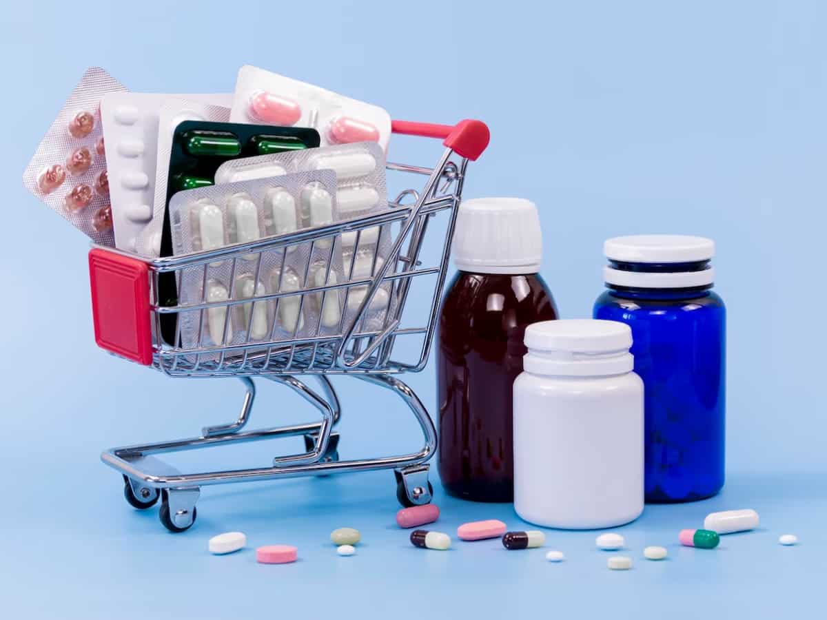 क्या आप भी खा रहे हैं नकली दवा? सरकार की जांच में 51 दवाओं के सैंपल फेल, तीन दवाएं फर्ज़ी निकलीं