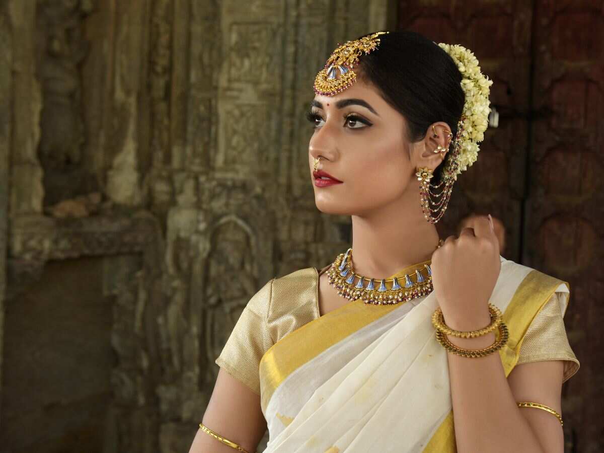 Gold Silver Price Today: सोना निकला 59000 रुपए के पार, लेकिन चांदी में आई गिरावट; चेक कर लें ताजा भाव