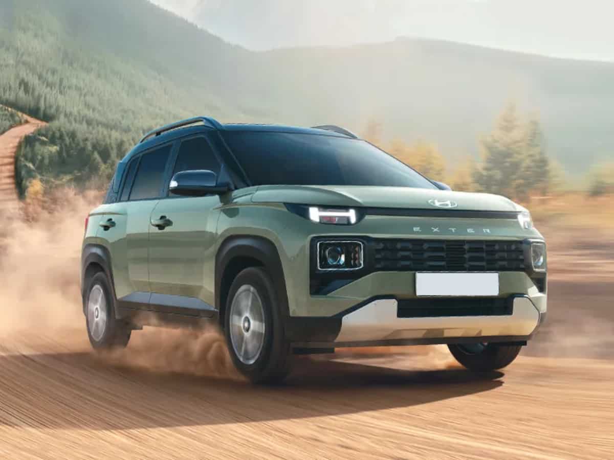 Punch को टक्कर देने वाली Hyundai की इस कार ने मचाया बवाल! 30 दिनों में मिली 50 हजार बुकिंग्स