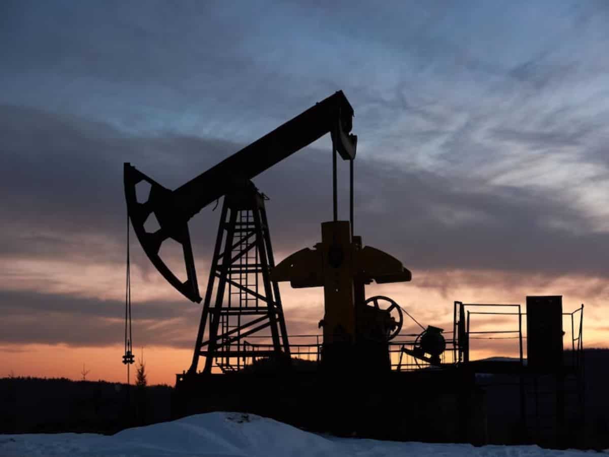 Crude Oil: भारत का रूस से कच्चा तेल आयात अगस्त में घटकर 7 महीने के निचले स्तर पर, जानिए वजह