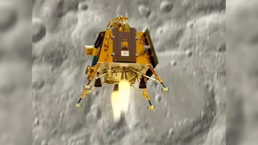 Chandrayaan 3: चांद की सतह पर विक्रम लैंडर ने दोबारा की सॉफ्ट लैंडिंग, टारगेट से निकला आगे, सफल हुआ ये एक्सपेरिमेंट