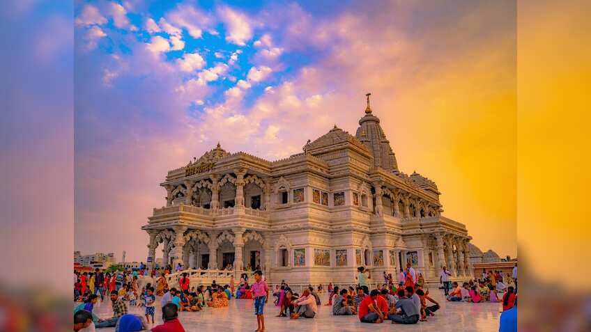 Krishna Janmashtami 2023: जन्माष्टमी के मौके पर इन जगहों पर घूमने का करें प्लान, ये हैं मथुरा-वृंदावन की बेस्ट जगहें