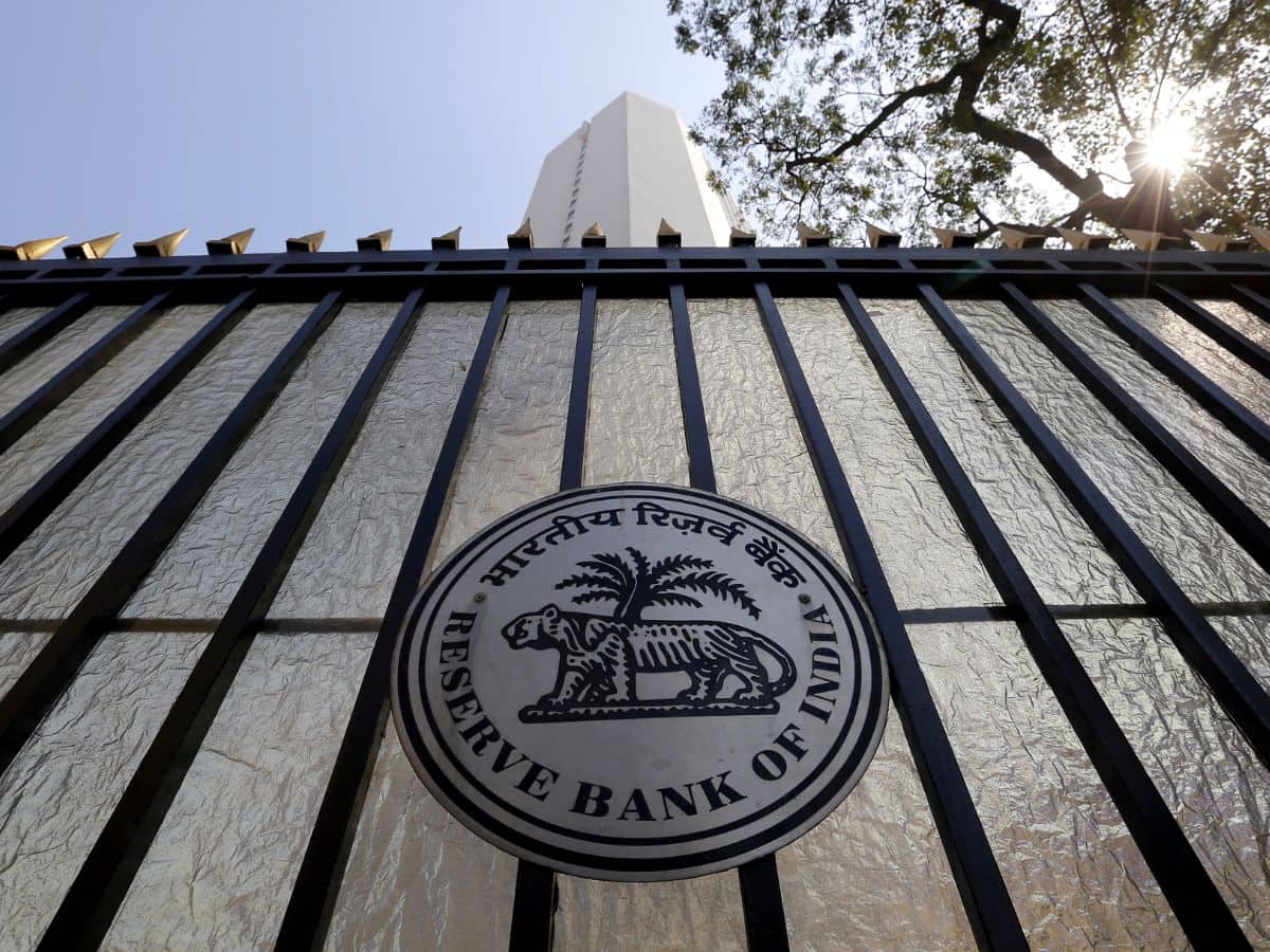 UPI को लेकर RBI ने किया बड़ा ऐलान, प्री-अप्रूव्ड लोन सुविधा जोड़ने की दी मंजूरी