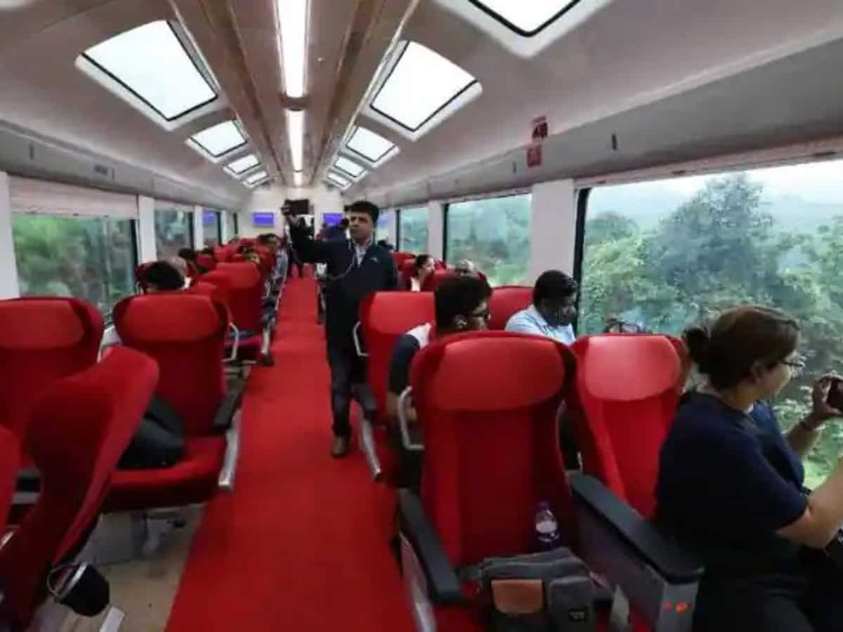 झारखंड के यात्रियों के लिए खुशखबरी, इस दिन से शुरु हो रही विस्टाडोम कोच ट्रेन, जानें क्या है खासियत?