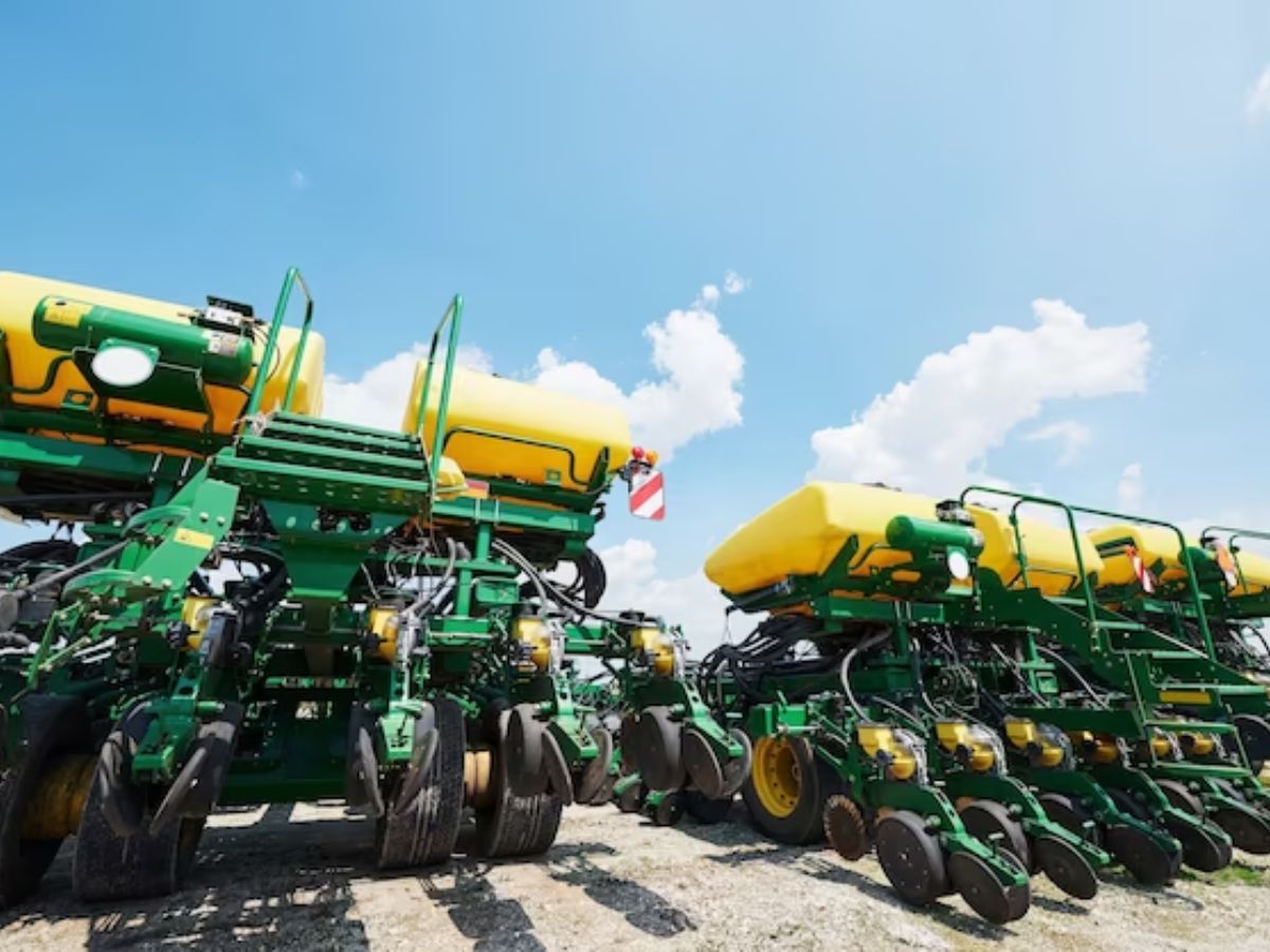 Sarkari Yojana: मशीन बैंक खोलकर कर सकते हैं तगड़ी कमाई, ₹10 लाख देगी सरकार, ऐसे उठाएं फायदा