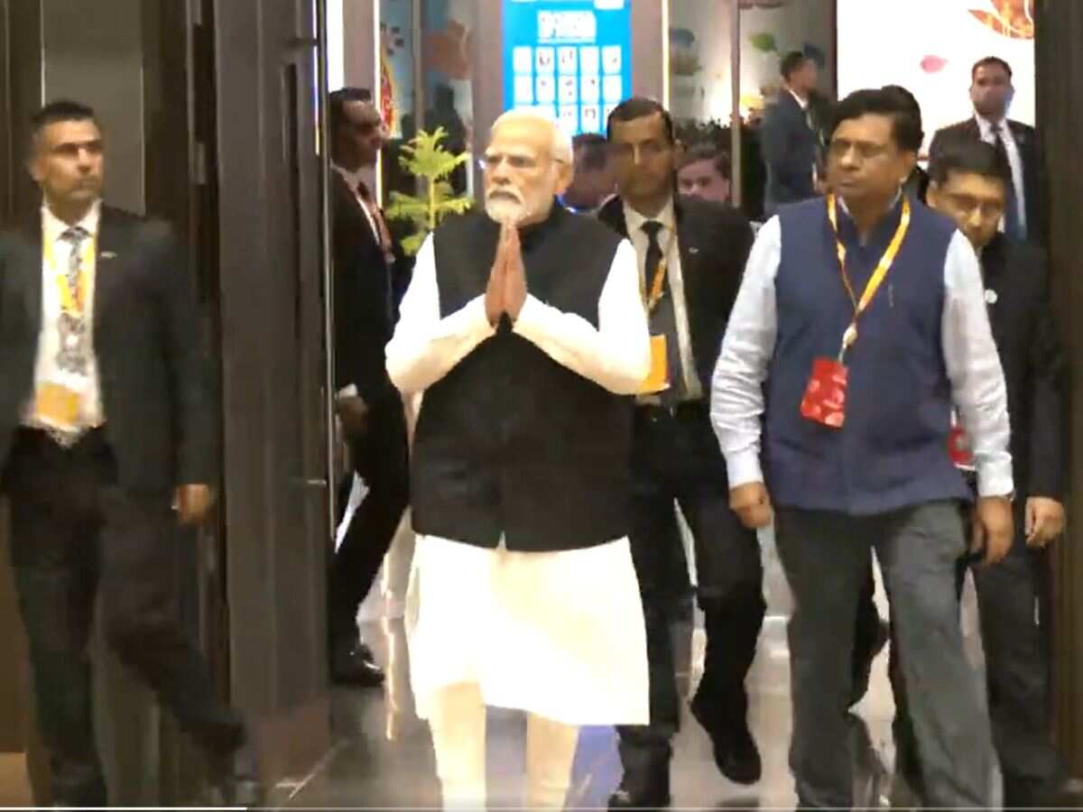 G20 Summit 2023 Live: PM मोदी भारत मंडपम पहुंचे, लोगों का अभिवादन किया, यहां जानिए पल-पल के अपडेट