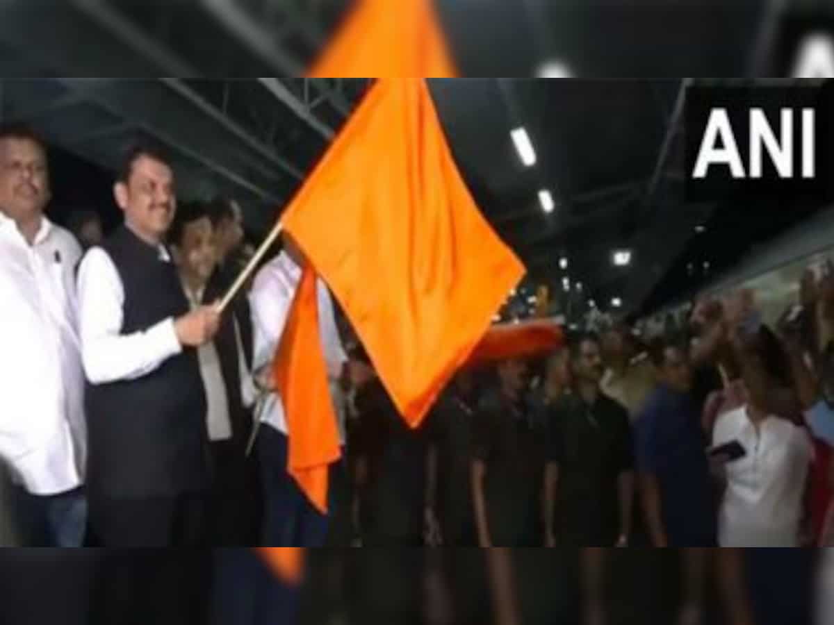 Ganesh Chaturthi पर भक्तों को महाराष्‍ट्र सरकार का तोहफा! डिप्‍टी सीएम फडणवीस ने ‘Namo Express’ को दिखाई हरी झंडी