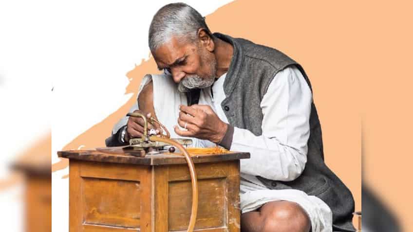 पीएम मोदी कल लॉन्च करेंगे PM Vishwakarma योजना, 5% ब्याज पर मिलेगा ₹1 लाख तक लोन, जानिए पूरी डीटेल
