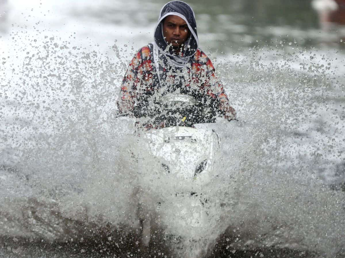 Weather Update: शुक्रवार तक देश में होगी भारी बारिश, गुजरात, नागालैंड सहित इन राज्यों के लिए जारी ऑरेंज अलर्ट