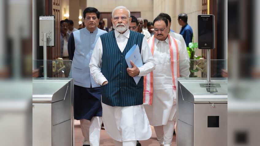 Women Reservation Bill: आज लोकसभा में नारी शक्ति वंदन अधिनियम पर होगी चर्चा, बिल के इतिहास पर ये बोली सरकार