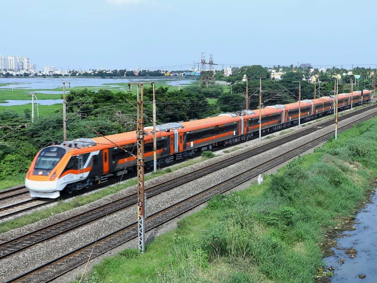 Vande Bharat Express: कर्नाटक को मिलने जा रही है तीसरी वंदे भारत एक्सप्रेस ट्रेन, यहां देखिए पूरा शेड्यूल, रूट मैप