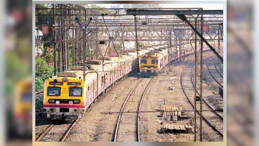 गणेश विसर्जन के दिन मुंबई में वेस्टर्न रेलवे चलाएगी 8 स्‍पेशल लोकल ट्रेनें, जानिए रूट, टाइमिंग्‍स और अन्‍य जानकारी