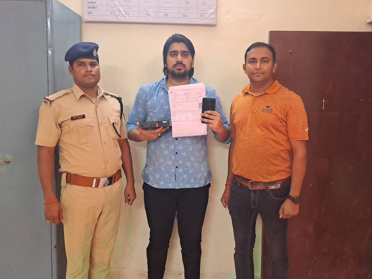 रेलवे की लंबी वेटिंग लिस्ट के पीछे टिकटों की कालाबाजारी का भांडाफोड़, त्योहारों में ऐसे बुकिंग करता था ठग