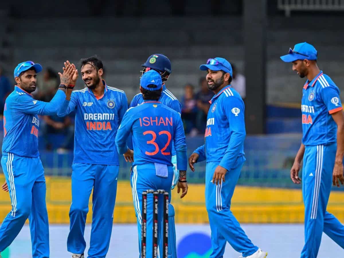World Cup 2023: चोट के कारण वर्ल्ड कप से बाहर हुए अक्षर पटेल, Team India में अश्विन की हुई एंट्री