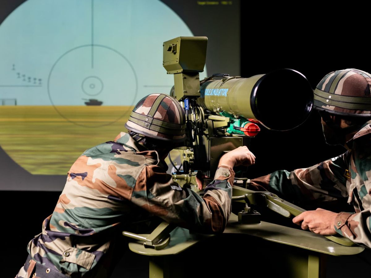 स्मॉलकैप Defence Stock अगले 6 महीने में मचाएगा धमाल, इस साल अब तक 300% उछला; जानें टारगेट समेत पूरी डीटेल