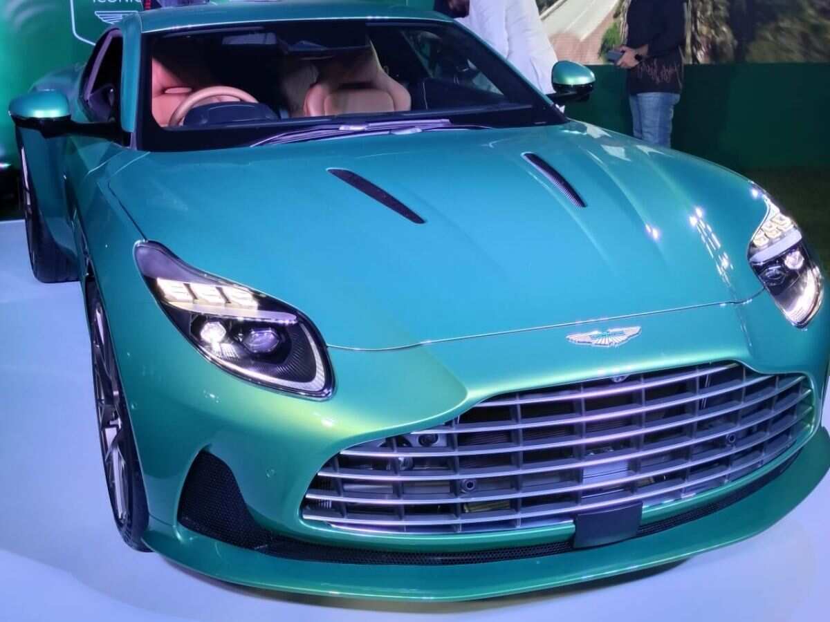 भारत में लॉन्च हुआ Aston Martin DB12, कीमत और स्पीड जानकर हो जाएंगे हैरान