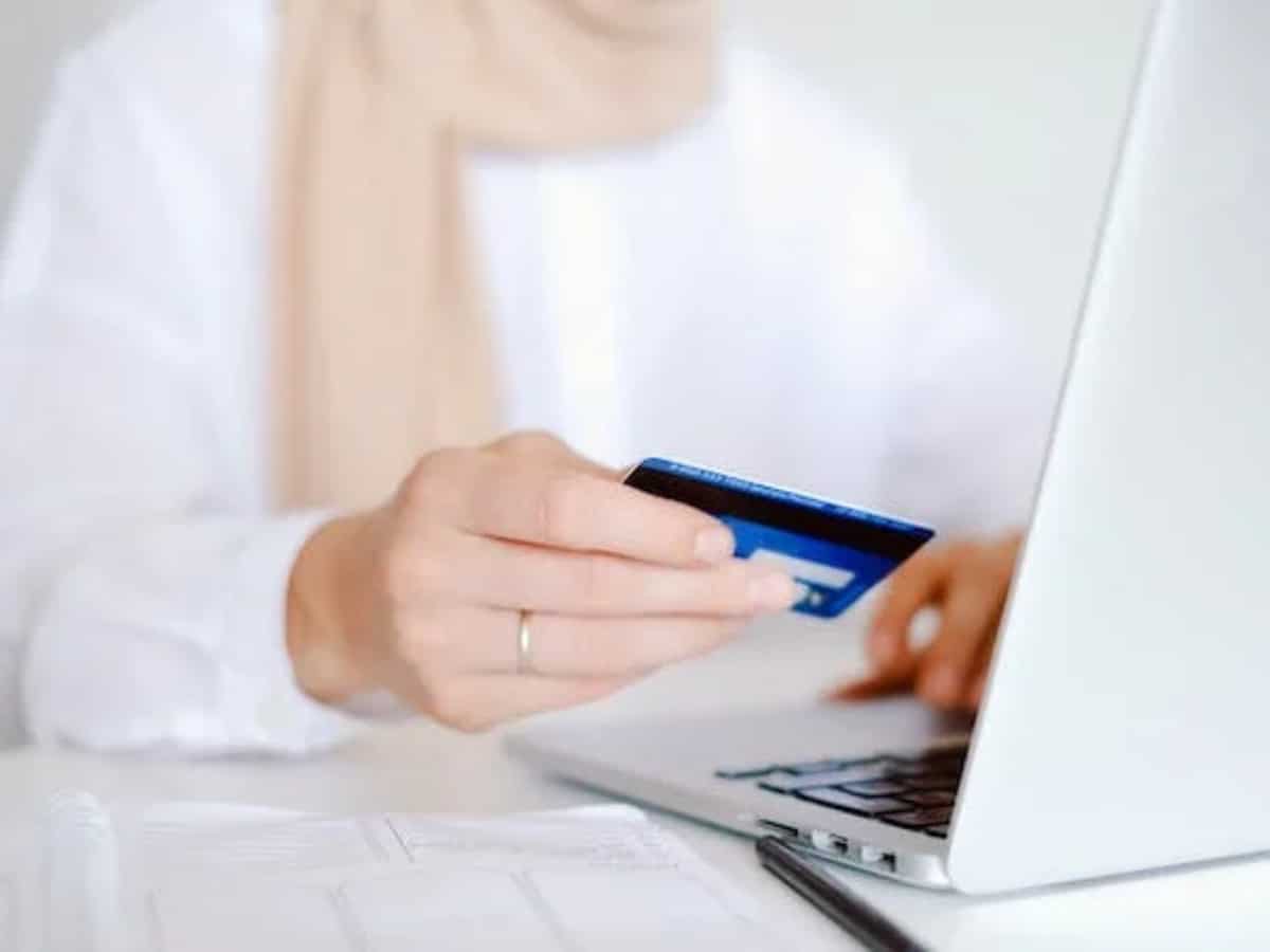 Credit Card Issuer कार्ड के फीचर्स में कर दें बदलाव, तो आपको क्‍या करना चाहिए?  