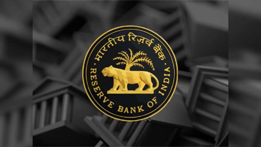 RBI का लखनऊ अर्बन को-ऑपरेटिव बैंक पर चला चाबुक, जानिए इसके पीछे का कारण और कैसे मिलेंगे पैसे 