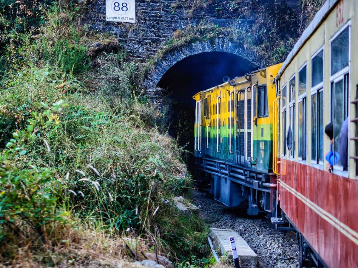 शिमला-कालका ट्रैक पर फिर से दौड़ेगी ट्रेन, लोहे के ब्रिज तैयार करने में 20 करोड़ हुआ है खर्च