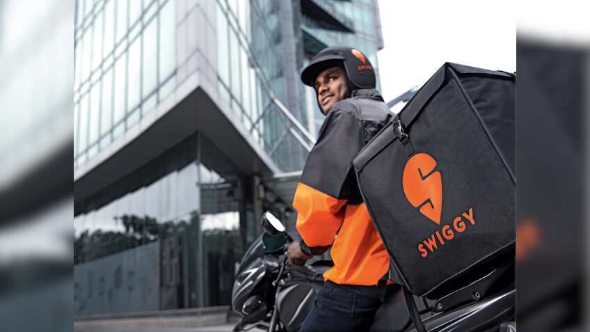फूड डिलिवरी के साथ Swiggy ने उठाई ये बड़ी जिम्मेदारी, 8000 रेस्टोरेंट मालिकों को दे डाला 450 करोड़ रुपये का लोन