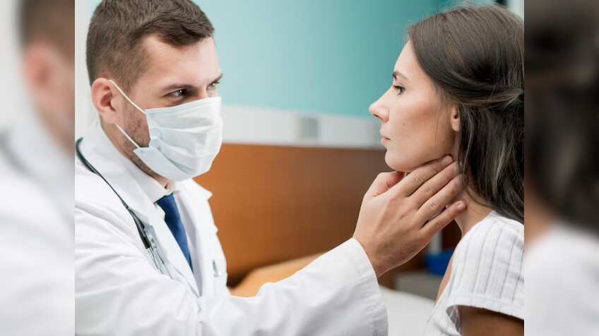 Thyroid: दो तरीके से परेशान करती है थायरॉइड की बीमारी, पुरुषों के मुकाबले क्‍यों अधिकतर महिलाएं होती हैं इसकी शिकार?