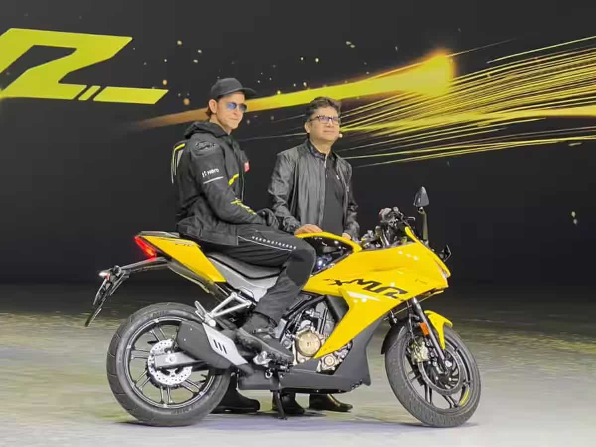 13,500 से ज्यादा लोगों को पसंद आई Hero Karizma XMR, नवरात्रि के पहले दिन से मिलेगी डिलिवरी