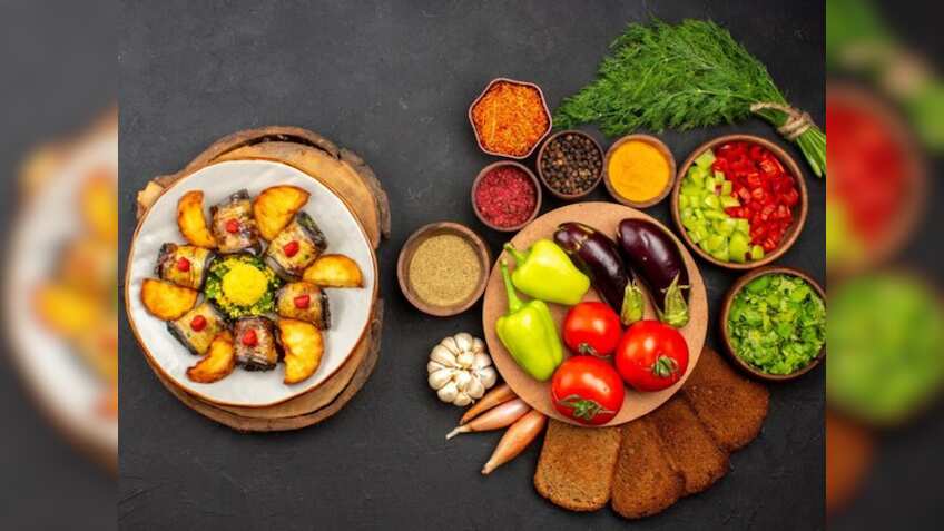 शाकाहारी से मांसाहारी तक... थाली हुई सस्ती, टमाटर के गिरते दाम और इस वजह से मिला जबरदस्त फायदा